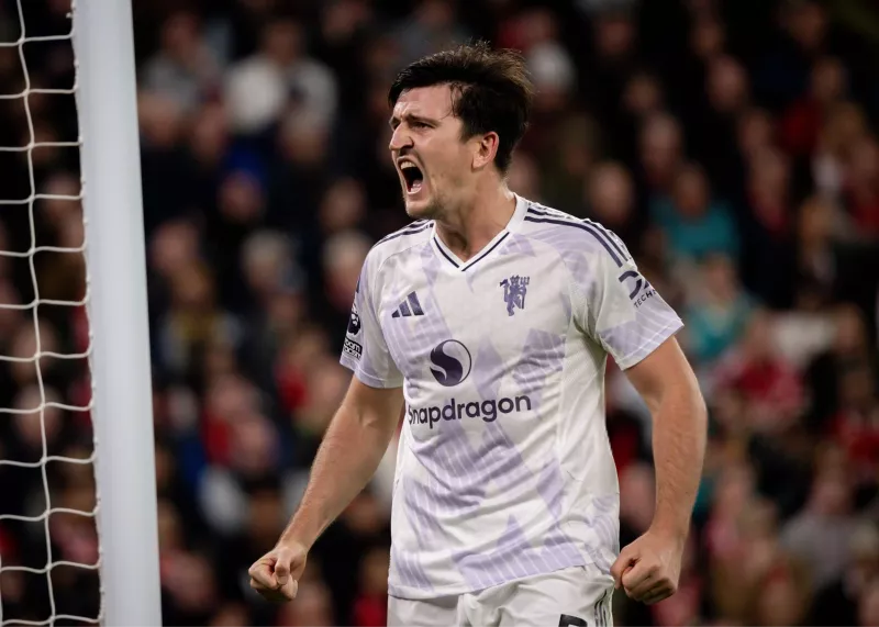 استوری برونو فرناندز بازیکن منچستریونایتد از مگوایر با پیراهن برزیل و شادی گل گائوچو