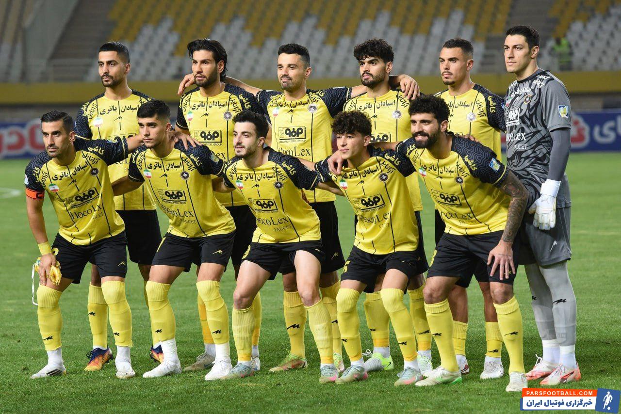 محمدرضا اخباری، آریا یوسفی، امین حزباوی و امید نورافکن بازیکنان سپاهان در تیم ملی