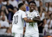 استوری حمایتی امباپه از وینیسیوس : «همیشه در قایق تو هستم»