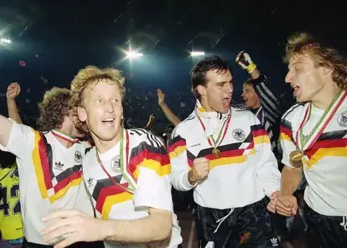 دیدار بازیکنان آلمان قهرمان جام جهانی 1990 در هرتسوگناوراخ