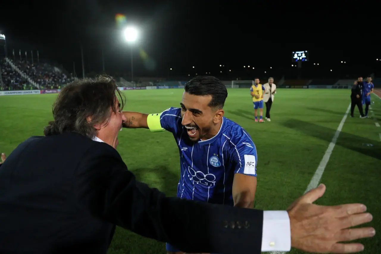 صالح حردانی لیاقت بازوبند کاپیتانی استقلال را دارد