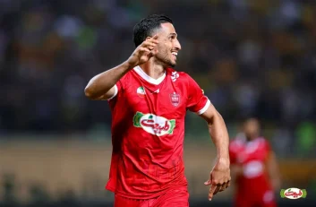 علی علیپور ستاره تیم فوتبال پرسپولیس گفت : با کادر فنی با دانش مان و بازیکنان پرسپولیس، آخر فصل خوشحالتون می کنیم.