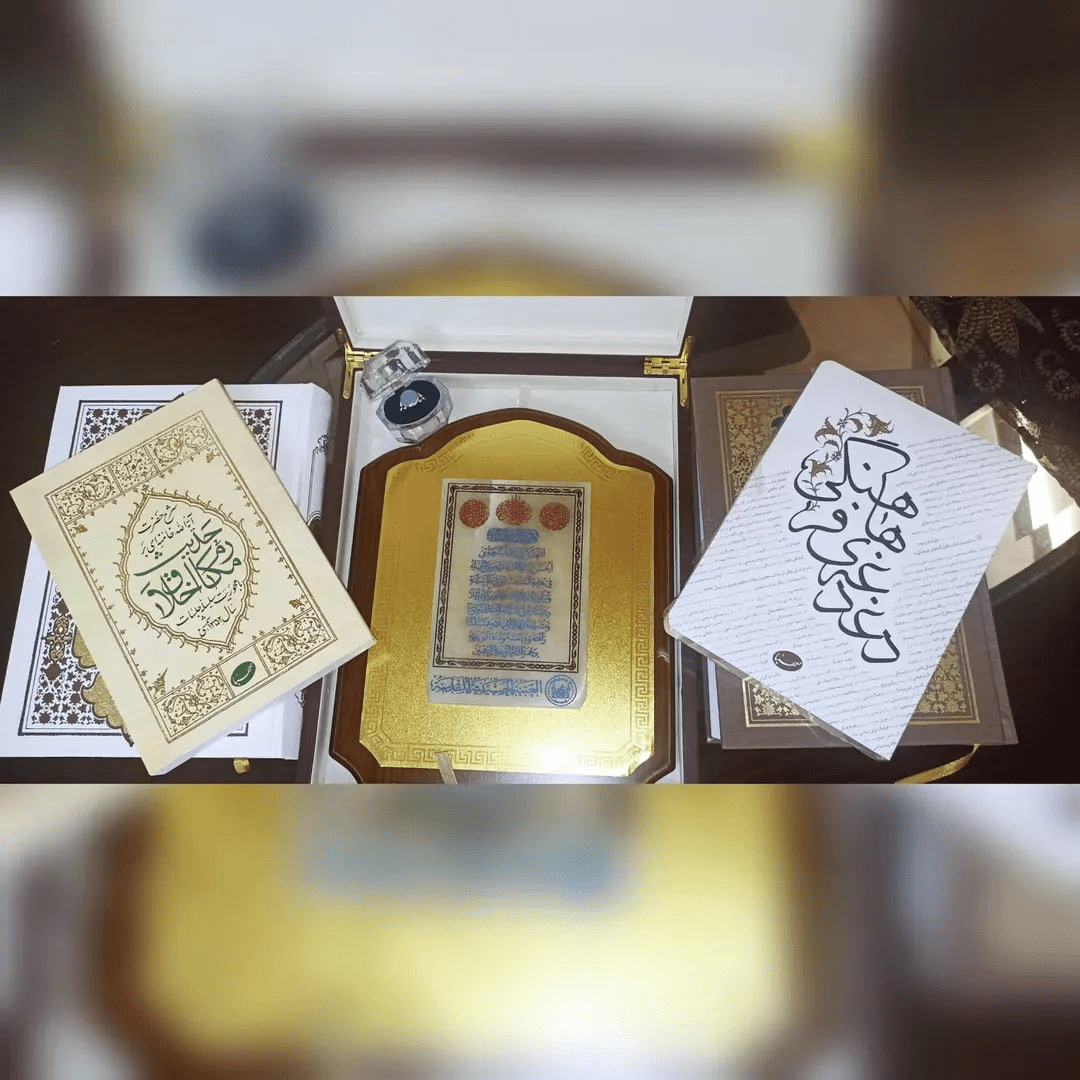 هدیه رهبر انقلاب به فرشته حسنزاده خبرساز شد! هدیه رهبر انقلاب به فرشته حسنزاده خبرساز شد!