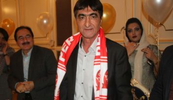 دیدن چهره ناصر محمدخانی ستاره فراموش نشدنی پرسپولیس در لباس سربازی