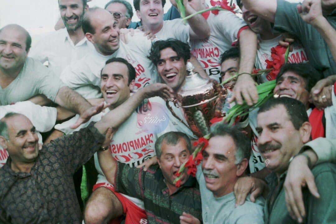 412336 تورق تاریخ| عکسهای دیدهنشده از جشن قهرمانی پرسپولیس در سال ۱۳۷۹