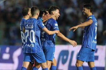 جلال الدین ماشاریپوف در تمرینات استقلال حضور پیدا کرد