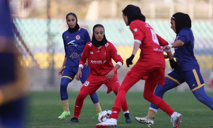 5759399 پرچم استقلال در زمین پرسپولیس؛ وقتی احساس بر حرفهایگری غلبه میکند