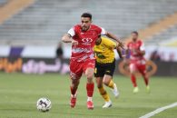 اوستون اورونوف با فرزند خود در تمرین پرسپولیس حضور پیدا کرد