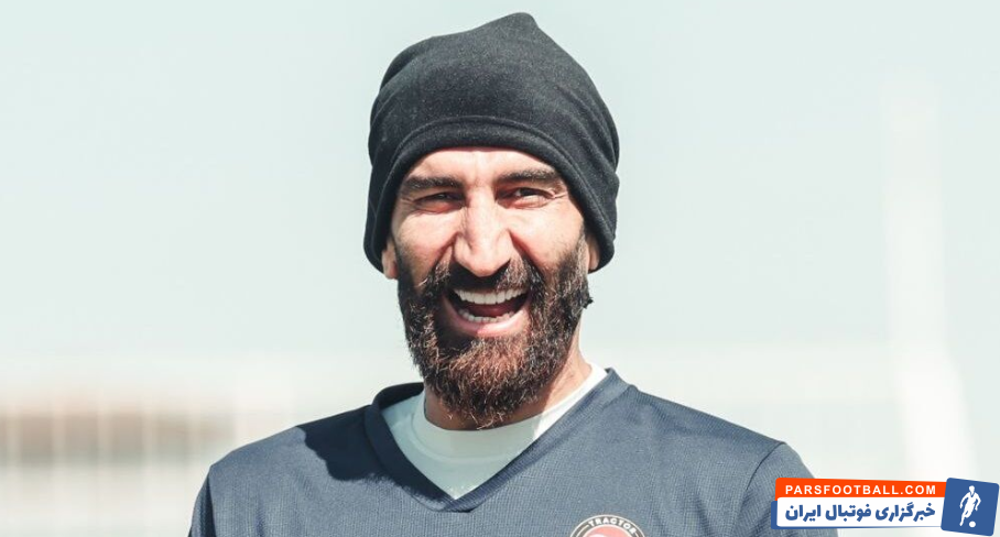 علیرضا بیرانوند : صالح داداش الان تو داری چمدون رو میاری یا چمدون تو رو