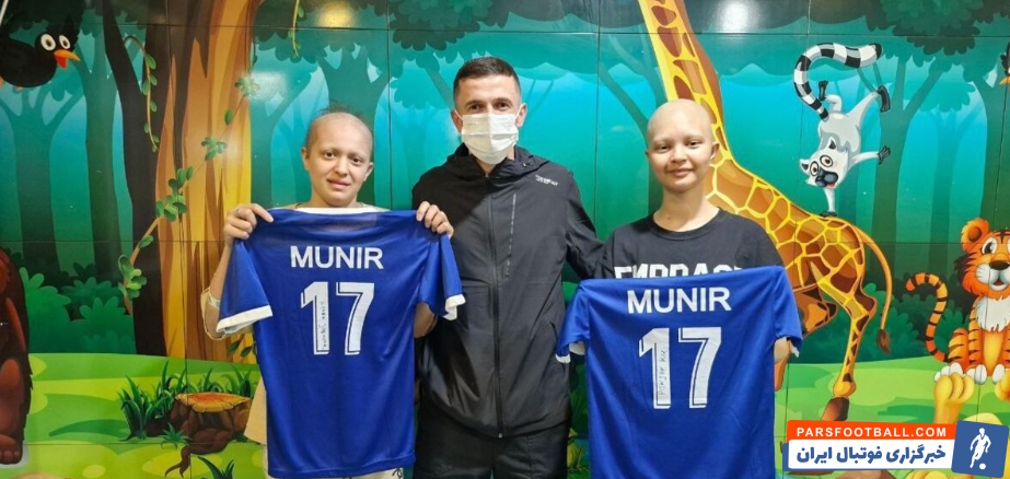 یاسر آسانی ستاره استقلال به دیدار کودکان مبتلا به سرطان رفت