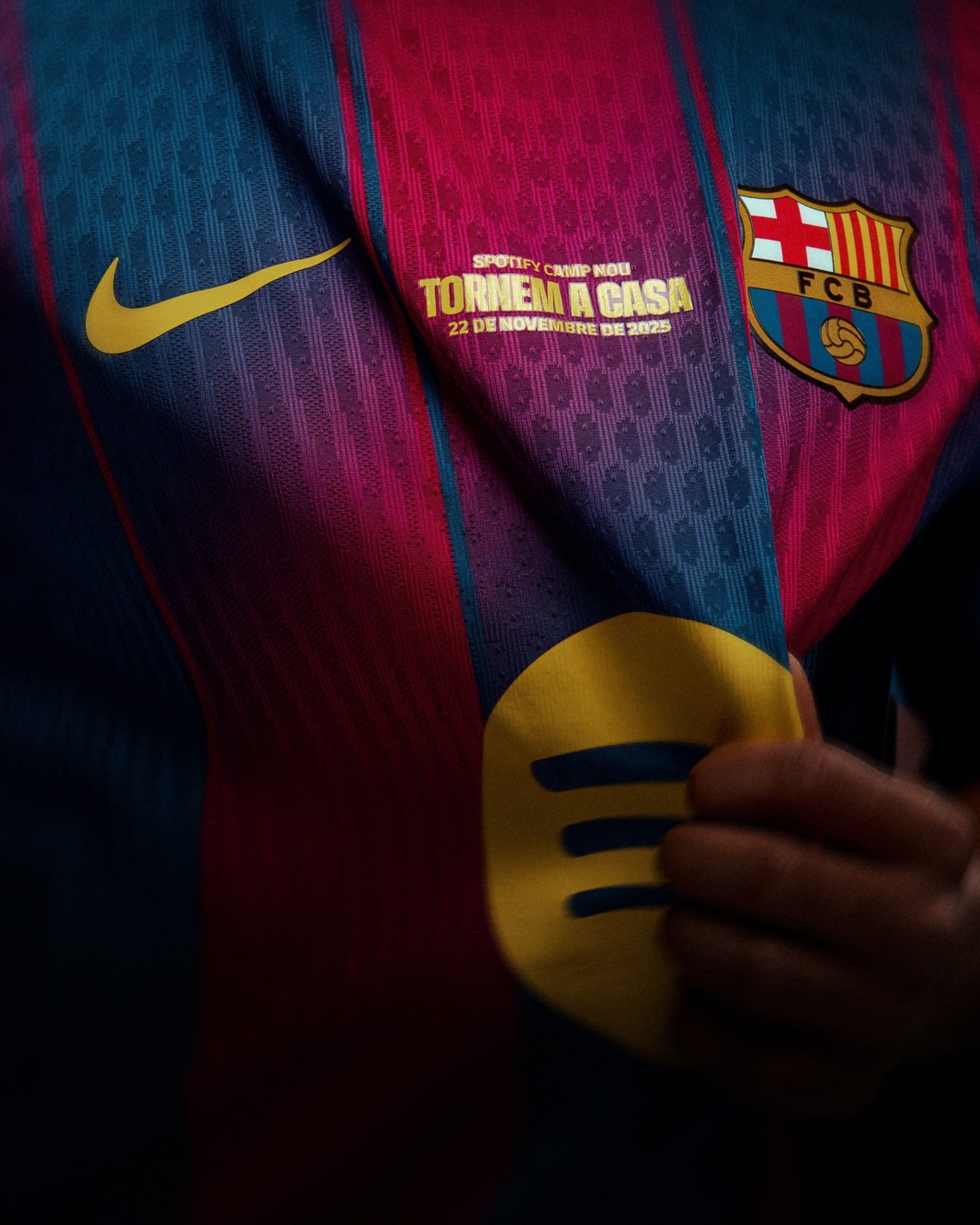 barcelona_kit_20251122_023158 پیراهن ویژه بارسلونا برای بازگشت به نیوکمپ