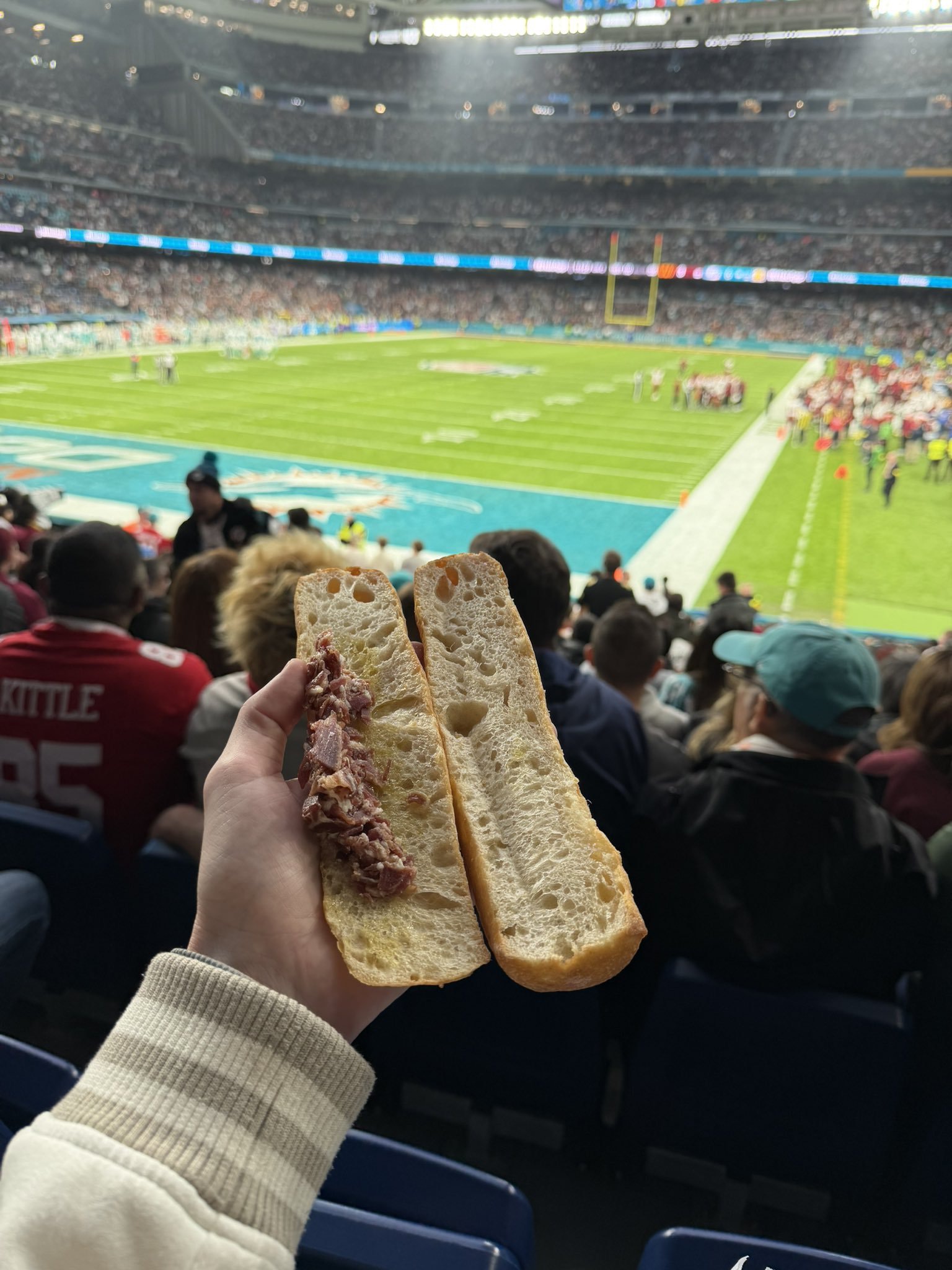 bernabeu-sandwich وضعیت باورنکردنی ساندویچ های رئال مادرید؛ 10 یورو پول همین شد
