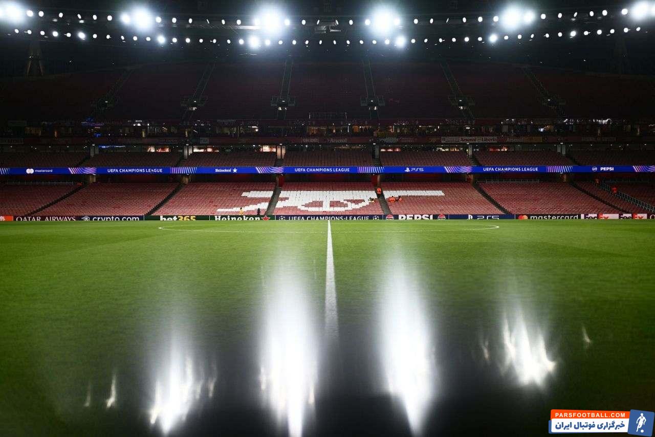 تصاویری از آتشبازی باشگاه آرسنال در ورزشگاه امارات پیش از دیدار با بایرن مونیخ