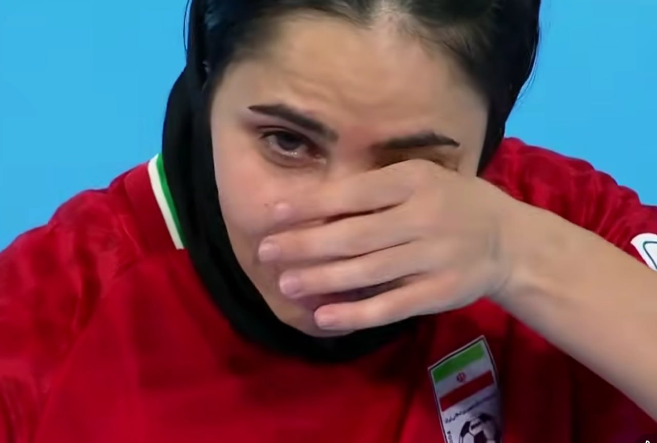 gbdmy1ws2-1 عکس از اشکهای مهسا کمالی بازیکن تیم فوتسال ایران