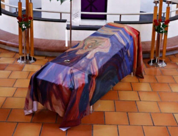 تابوت پال انگر تزئین شده با نقاشی جیغ