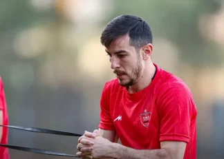 فرشاد احمدزاده کاپیتان جدید پرسپولیس در دیدار دوستانه برابر گل گهر