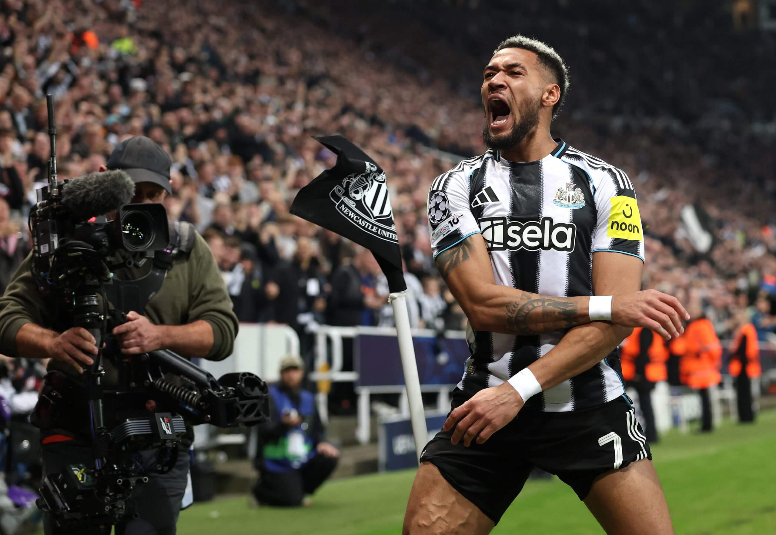 newcastle_win-2025-11-06 شادی گل ژوئلینتون
