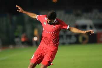 رقص حسین کنعانی زادگان مدافع پرسپولیس پس از گلزنی مقابل استقلال خوزستان