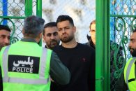 مشکل پورعلی گنجی مدافع پرسپولیس در ورود به ورزشگاه شهرقدس برای دیدار با استقلال
