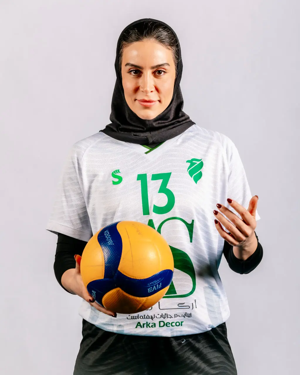 کار جذاب رسانه عقاب ها؛ پیراهن‌های جدید تیم شهر ارکا رونمایی شد
