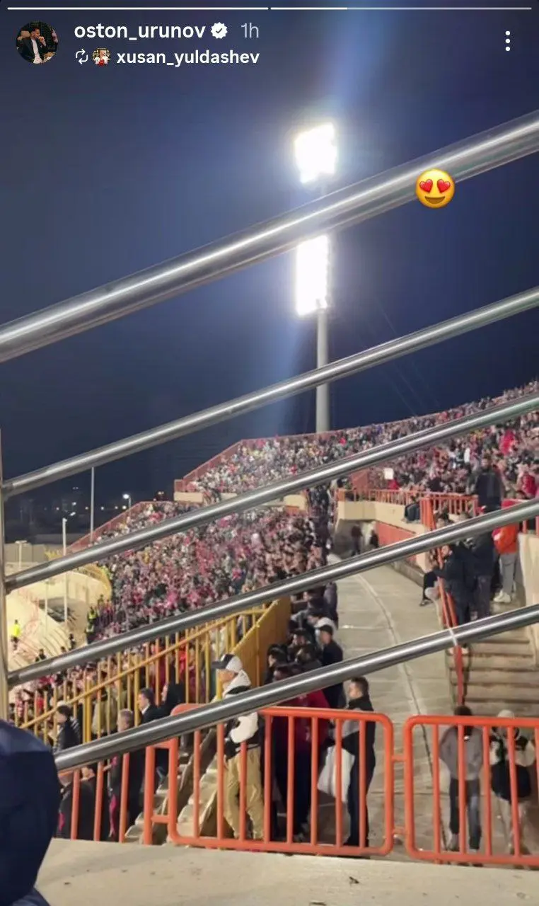 photo_2025-11-29_11-19-08 شگفتزدگی اورونوف از تشویق هماهنگ پرسپولیسیها