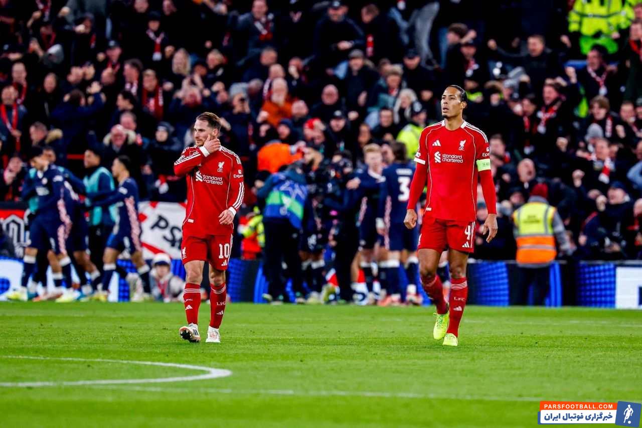 خداحافظی کنایه آمیز هواداران آیندهوون در آنفیلد با طرفداران لیورپول