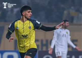 پوستر باشگاه سپاهان برای صدمین بازی آریا یوسفی برای طلایی پوشان