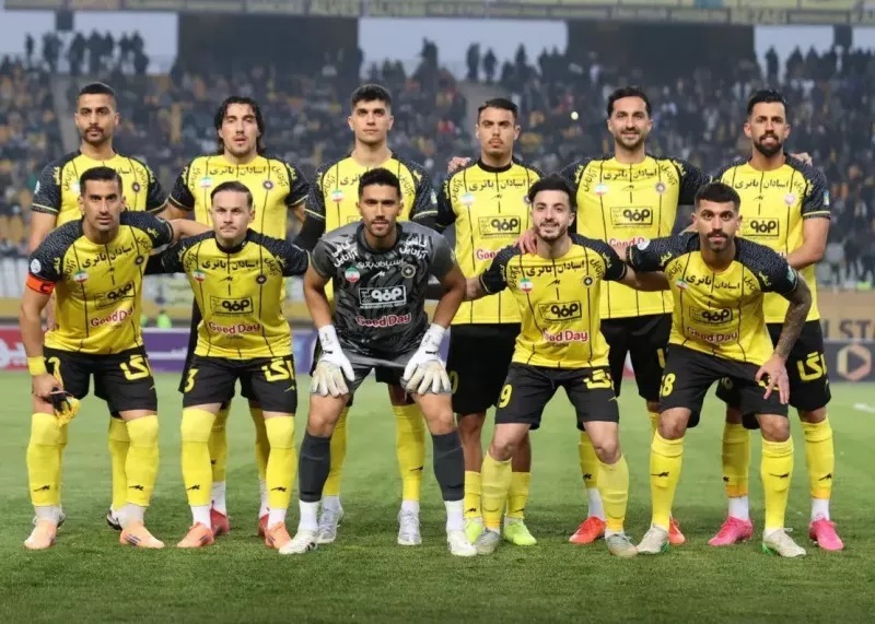 سپاهان با شکست فجر صدرنشین شد سپاهان با شکست فجر صدرنشین شد