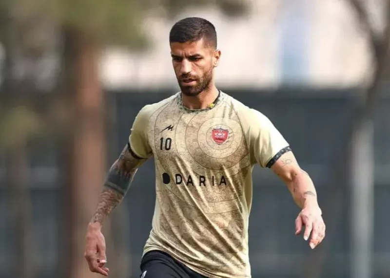 میلاد سرلک جایگزین باکیچ برای پرسپولیس در دربی مقابل استقلال