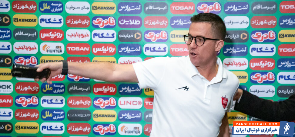 ساعت ۱۲ سعید دقیقی سرمربی تیم پیکان ؛ ساعت ۱۲:۳۰ اوسمار ویرا سرمربی پرسپولیس