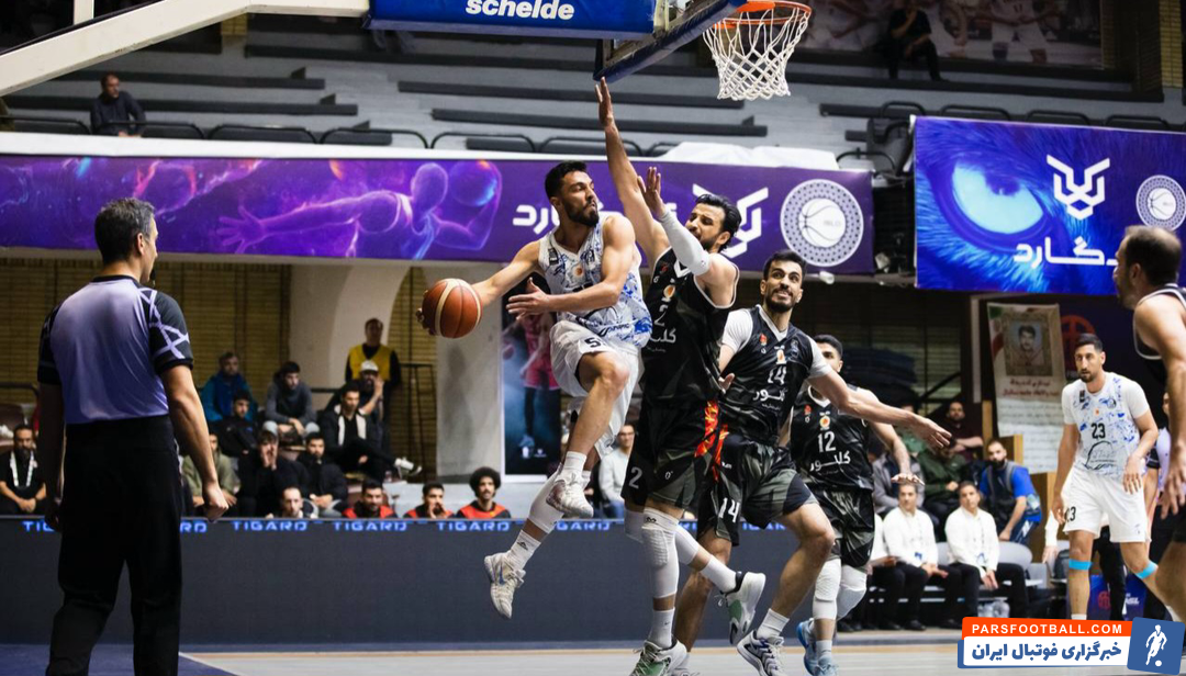 تیم بسکتبال استقلال در دیداری معوقه طبیعت اسلامشهر را شکست داد