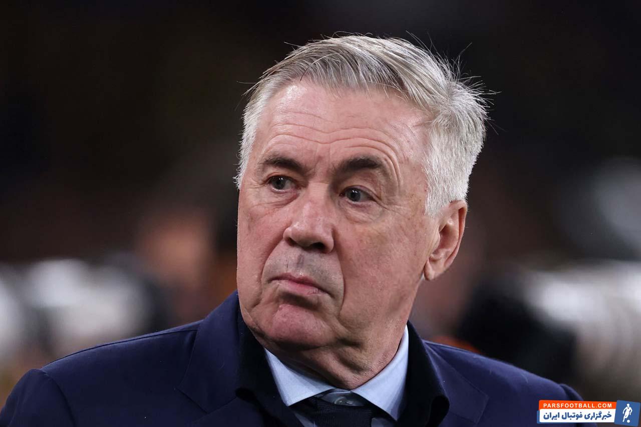 حضور کارلو آنچلوتی به عنوان تماشاگر در دیدار فورتی ناینرز و شیکاگو برز در NFL