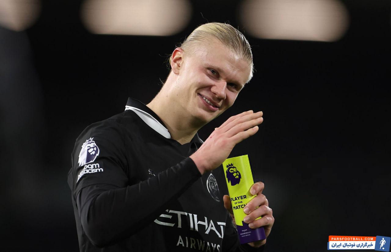 ارلینگ هالن ستاره منچسترسیتی با گریم بابا نوئل در خیابان های منچستر