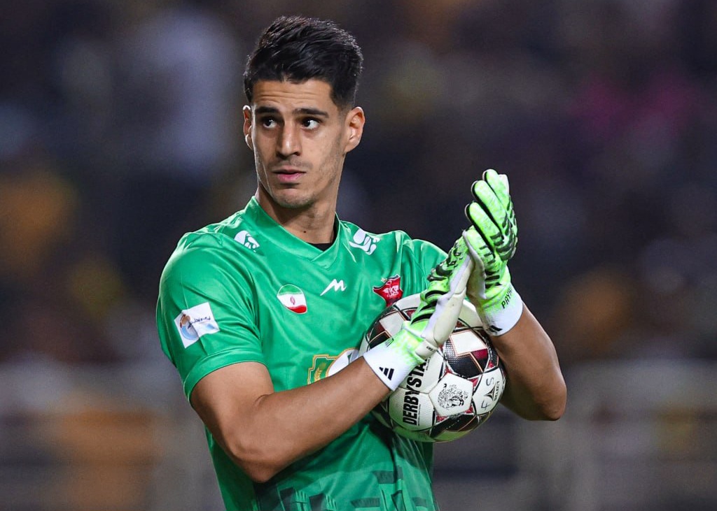 payamniazmand_persepolis_sepahan_1404_0 عکس از پیام نیازمند دروازهبان پرسپولیس ۱۴۰۴