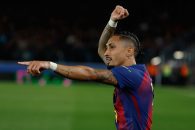 رافینیا در روز تولدش از همسرش ناتالیا رودریگز یک ون کمپر هدیه گرفت