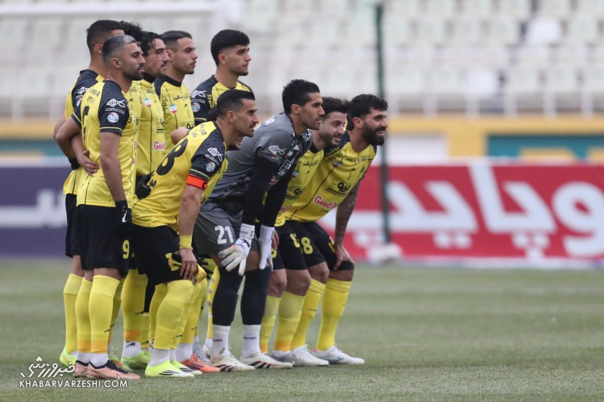 419534 عکس تیمی سپاهان مقابل پرسپولیس