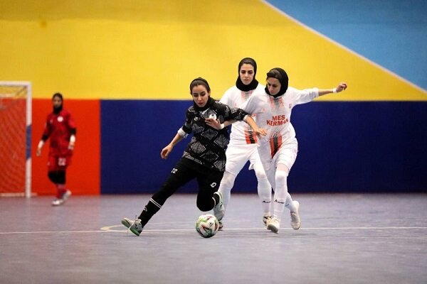 آزمون بزرگ مدعیان در کورس قهرمانی فوتسال زنان