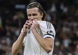 از دست رفتن شانس گلزنی رئال مادرید برابر بارسلونا در دقیقه 95 توسط کارراس