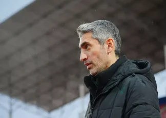 پا به توپ شدن مجتبی جباری در تمرین مس رفسنجان برای بالا بردن روحیه شاگردانش