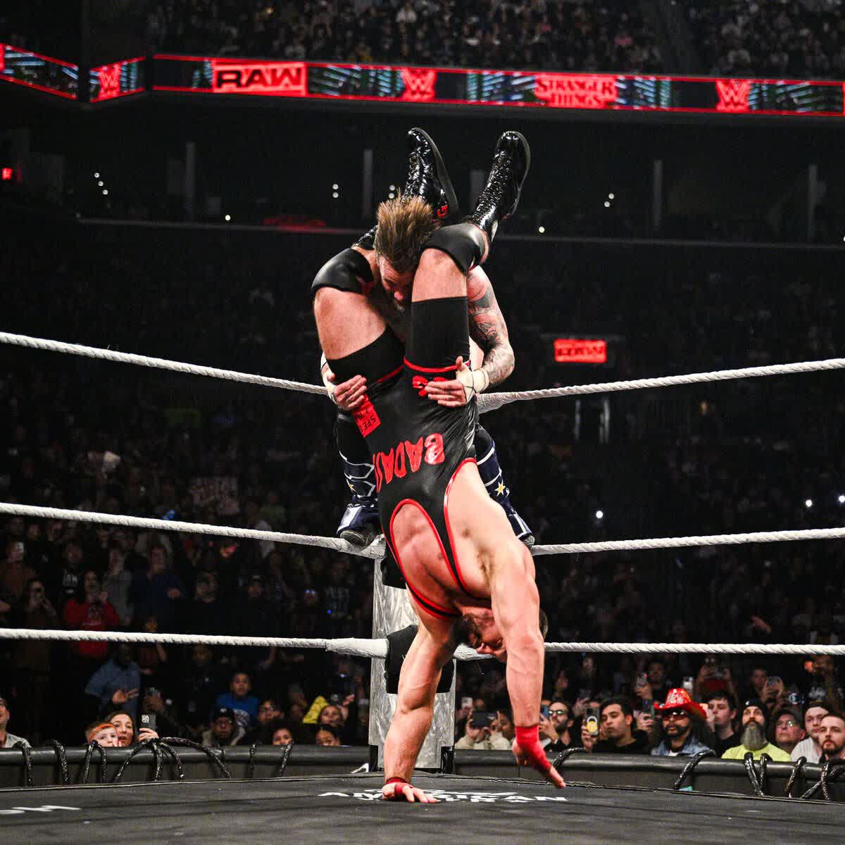 untitled کشتی کج