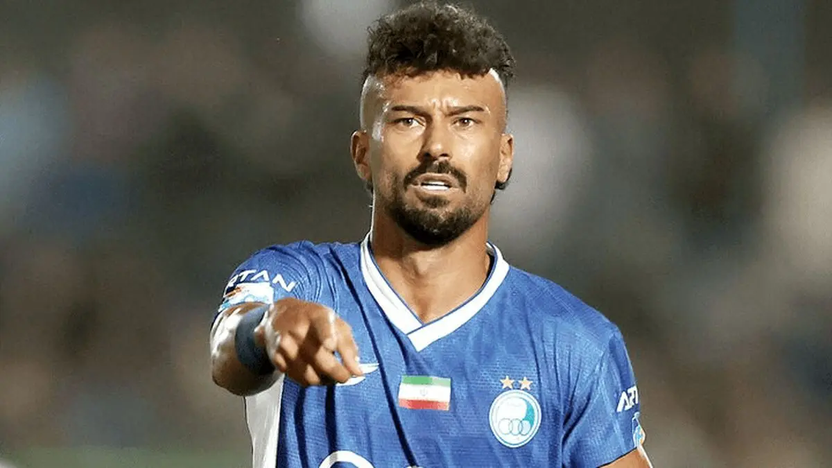 تصویری از رامین رضاییان در جمع بازیکنان فولاد