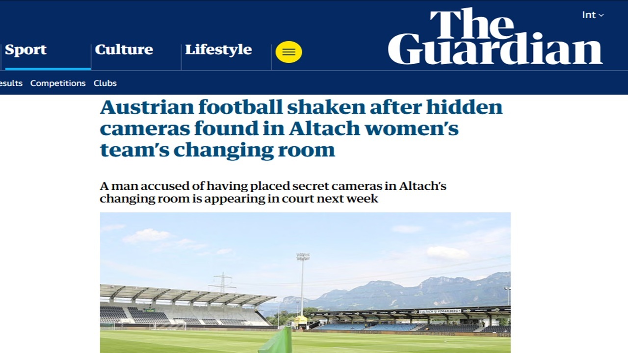 کشف دوربین مخفی در رختکن زنان فوتبالیست کشف دوربین مخفی در رختکن زنان فوتبالیست