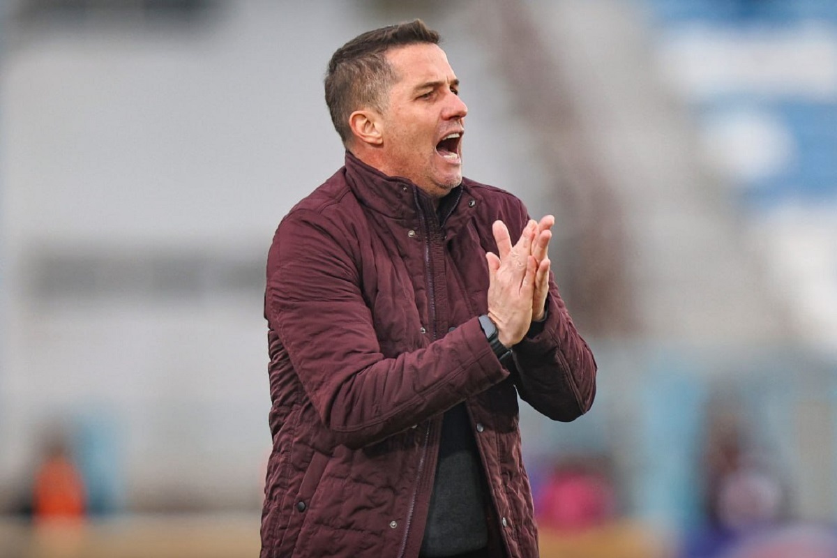 برکناری هاشمیان و آمدن اوسمار با نتایج ضعیف‌تر/ تصمیم پرابهام مدیران پرسپولیس با دخالت دلالان؟