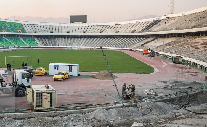 پای وزارت ورزش روی گلوی کارگران ورزشگاه آزادی/ بیکاری ۷۰ نفر در آستانه عید نوروز پای وزارت ورزش روی گلوی کارگران ورزشگاه آزادی/ بیکاری ۷۰ نفر در آستانه عید نوروز