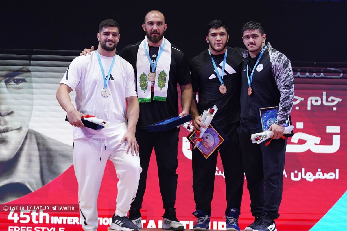 ابهام در تیم ملی کشتی آزاد پس از تغییر تابعیت معصومی؛ امیرحسین زارع تنها مدعی تیم ملی در منامه و ناگویا؟