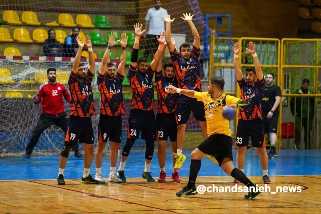 تصاویر منتخب از دیدارهای هفته پانزدهم لیگ برتر هندبال مردان تصاویر منتخب از دیدارهای هفته پانزدهم لیگ برتر هندبال مردان