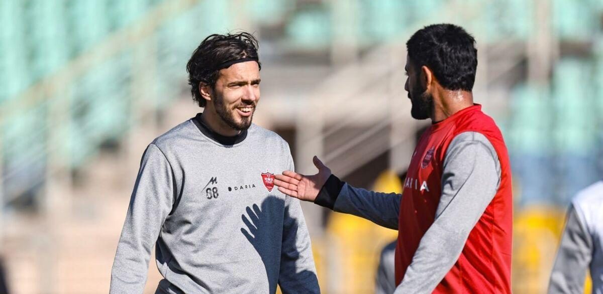 مارکو باکیچ بازیکن خارجی پرسپولیس شاکی شد ؛ از قصد به من پاس نمی‌دهند