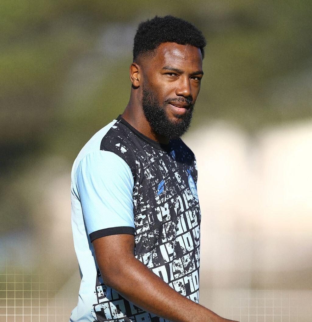 بازگشت دوکنز نازون بازیکن خبرساز خارجی به تیم فوتبال استقلال