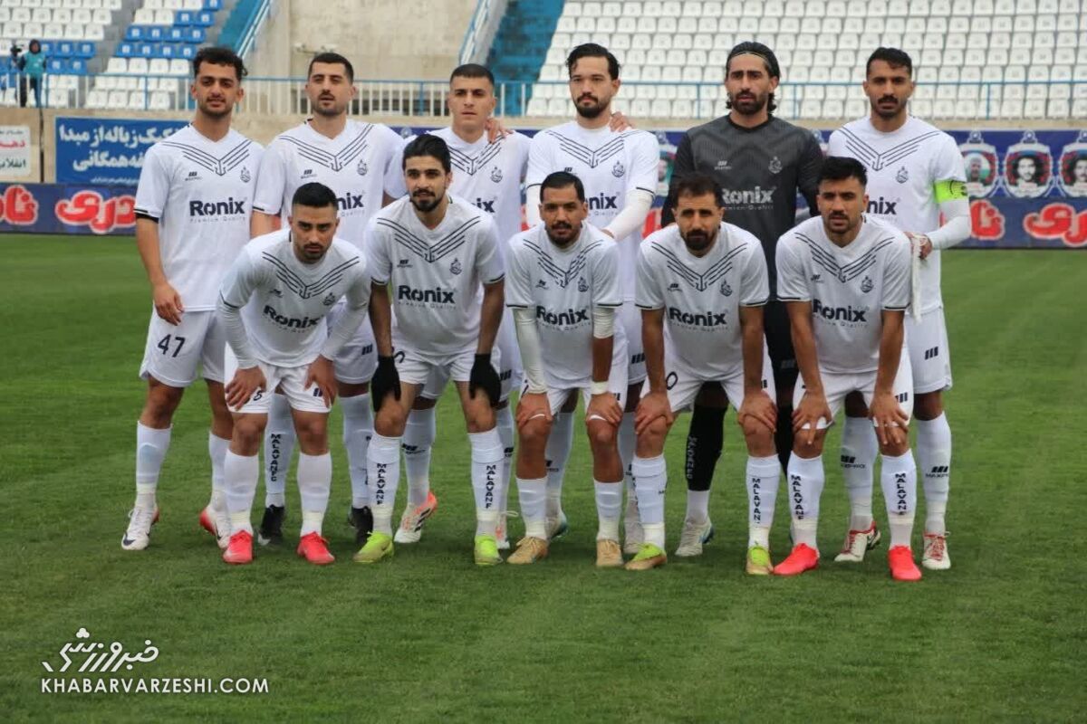 عکس تیمی ملوان مقابل پرسپولیس