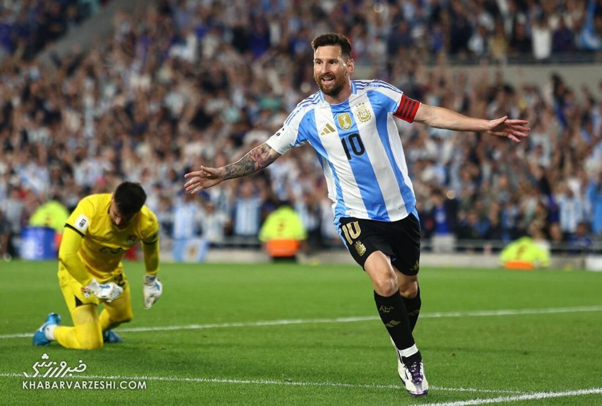 422513 لیونل مسی با پیراهن تیم ملی آرژانتین
